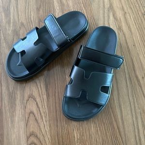 Black Summer Sandals